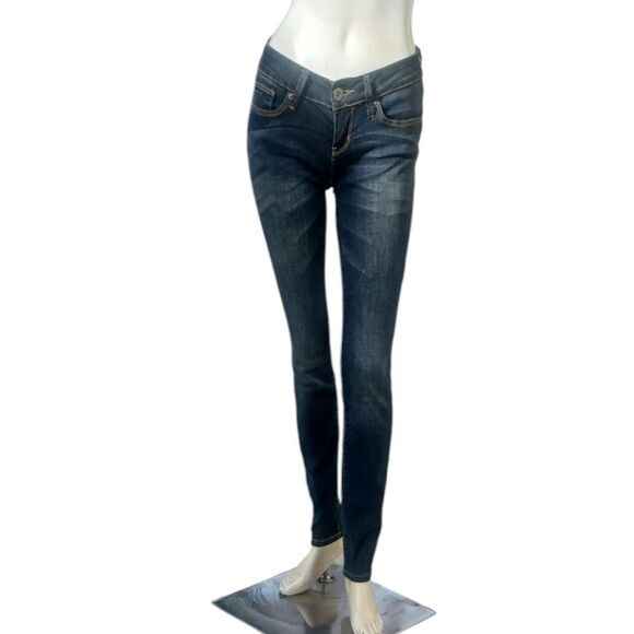 5017.....Guess Skinny Jeans Size 24, 31" Inseam 7" Rise - Picture 2 of 5